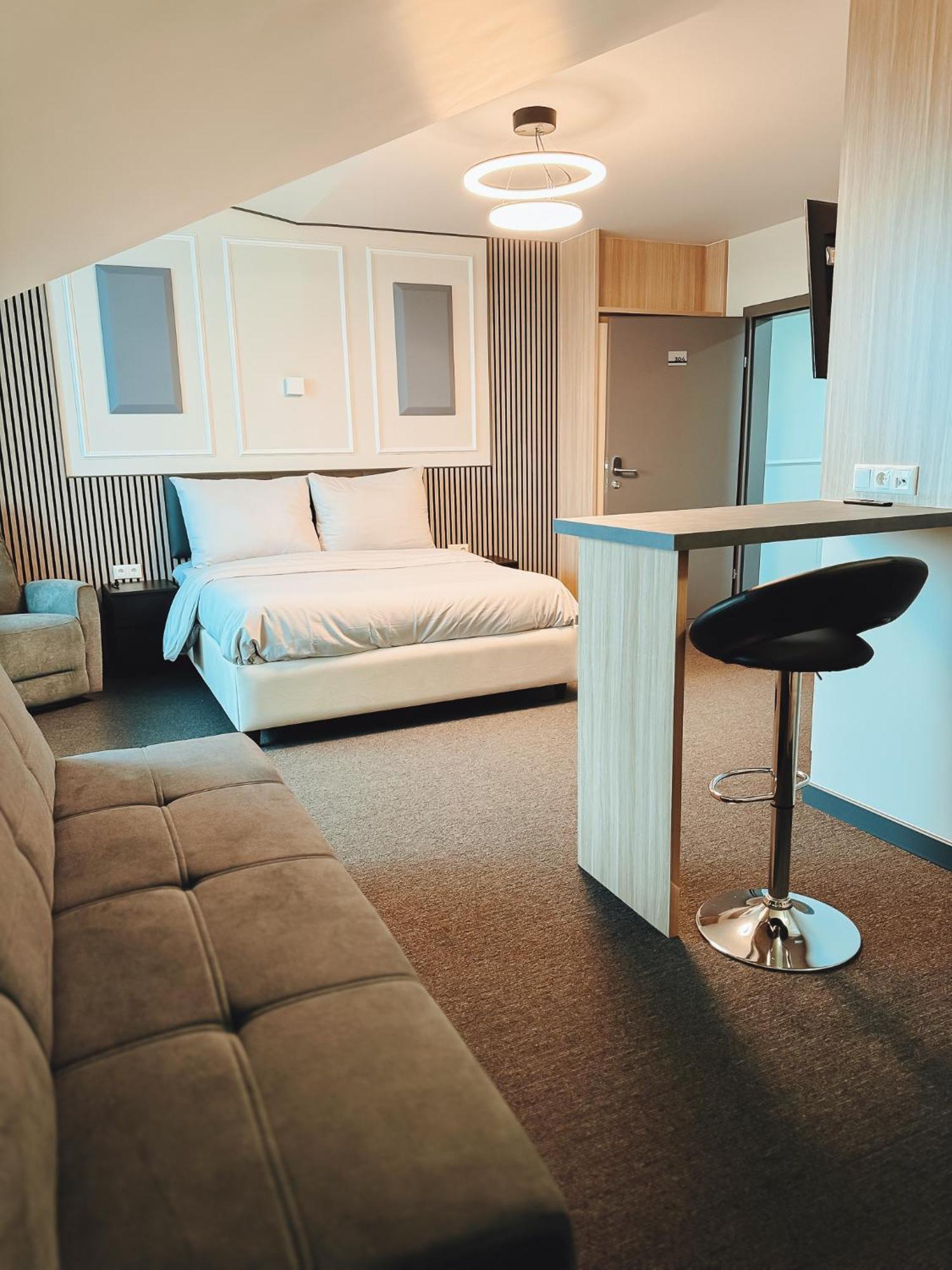 F Hotel 24H Check-In Horsching ภายนอก รูปภาพ