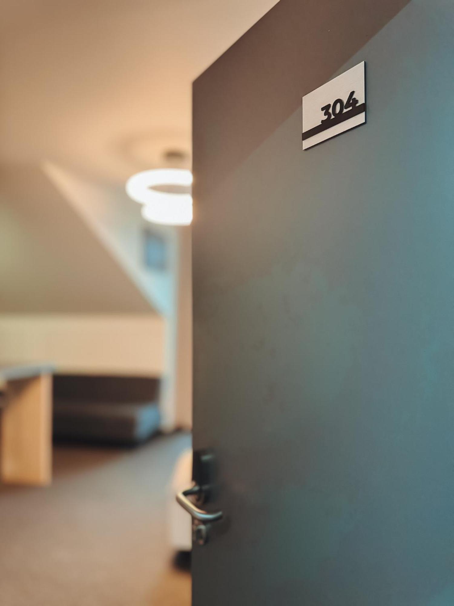 F Hotel 24H Check-In Horsching ภายนอก รูปภาพ